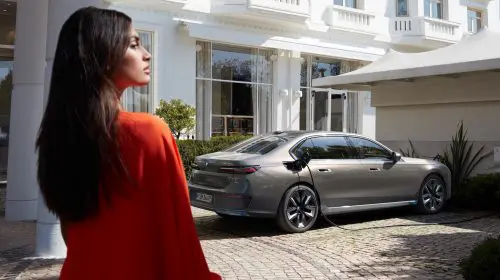 Dublă premieră: BMW Group este pentru prima dată partener oficial al Festivalului Internaţional de Film de la Cannes, BMW i7 pentru prima dată prezent oficial pe şosele