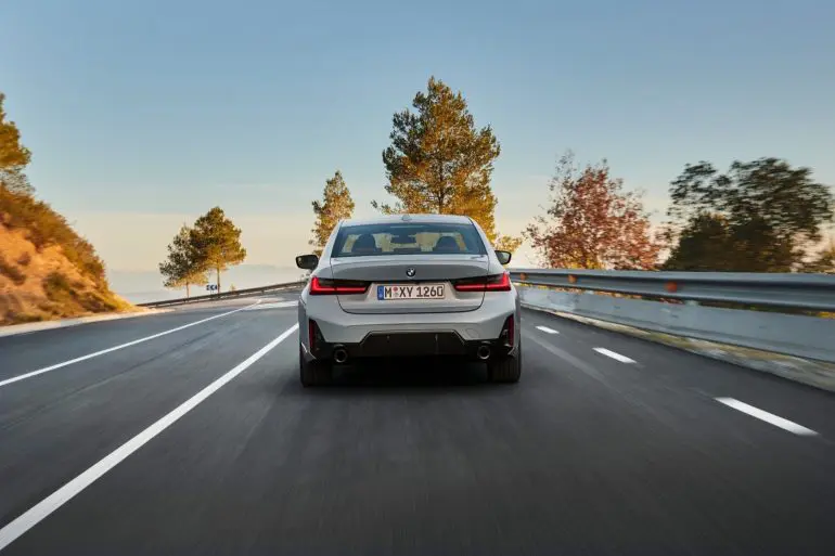  Noile BMW Seria 3 Sedan şi BMW Seria 3 Touring