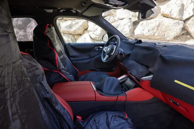 Experienţa M trece într-o nouă dimensiune: teste dinamice cu noul BMW XM