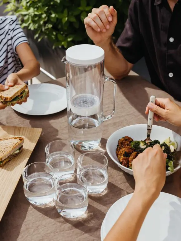 Waterdrop lansează carafa filtrantă LUCY Clarity – modalitatea prin care poți consuma mai multă apă proaspătă