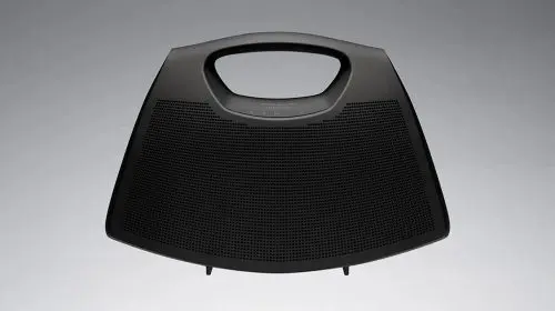 Balenciaga și Bang & Olufsen au realizat o geantă uimitoare