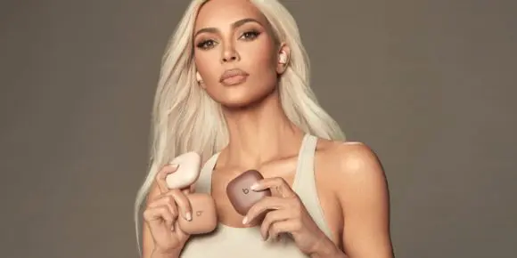 Kim Kardashian și Beats lansează o linie de căști Pro