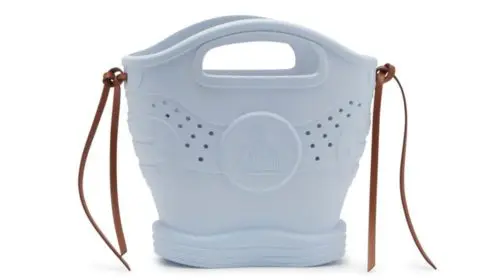 Lanvin lansează o geantă de cauciuc