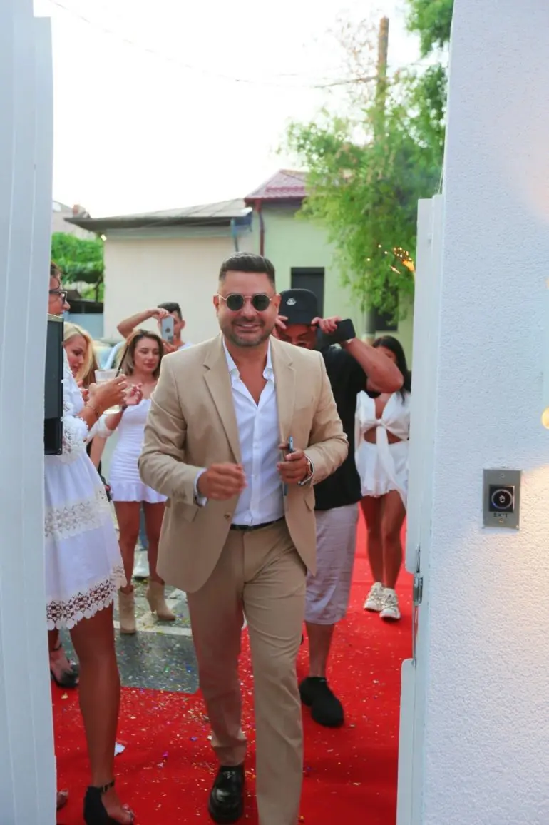 Fondatorul clinicii Swiss, Valentin Burada și-a serbat ziua de naștere în cadrul unui eveniment exclusivist din Capitală