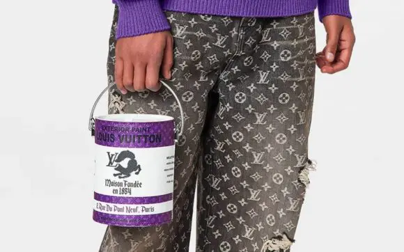 Louis Vuitton relansează geanta cu formă de cutie de vopsea