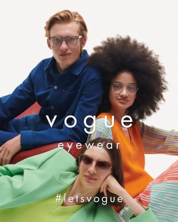Răsfățați-vă privirea cu noua colecție Vogue Eyewear