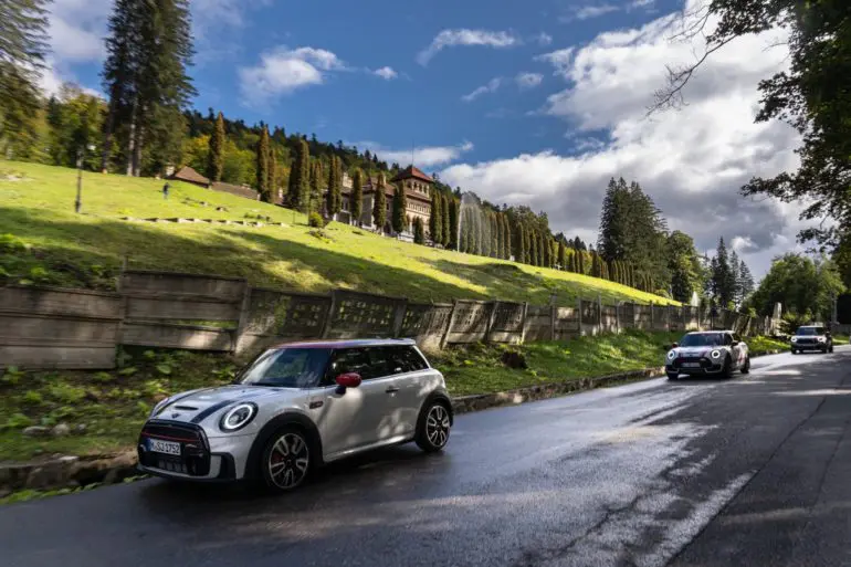 GALERIE FOTO: MINI John Cooper Works în vizită la MIMI şi Engage Engineering