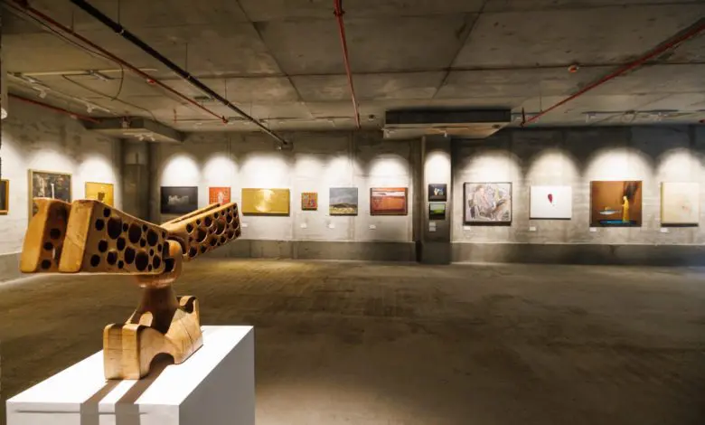 Licitație și Expoziție Ans Azura cu focus pe artiști români din perioada avangardei și post-modernismului