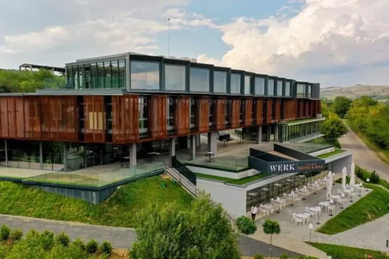 Premier Hospitality: Investiţie românească în turismul din Hunedoara cu o valoare de 6,5 milioane de euro în Werk Hotel & Spa, cel mai nou hotel de 4 stele  