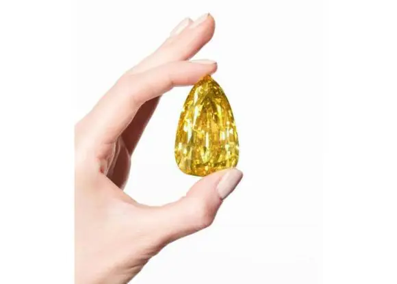Cel mai mare diamant din lume va fi scos la licitație