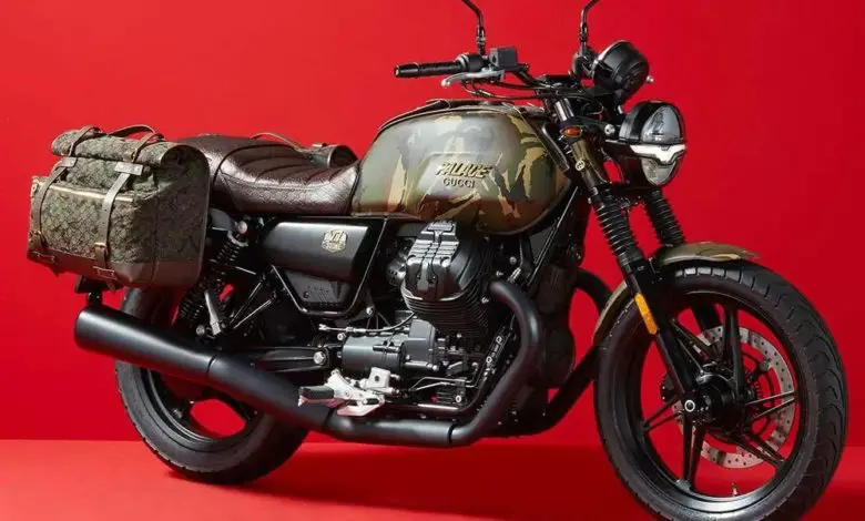 Motocicleta Palace x Gucci x Moto Guzzi V7 te va plimba cu stil