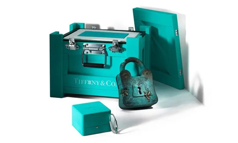 Tiffany & Co. lansează o brățară în ediție limitată pentru sărbători