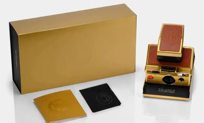Polaroid SX-70 se lansează într-o ediție din aur de 24K