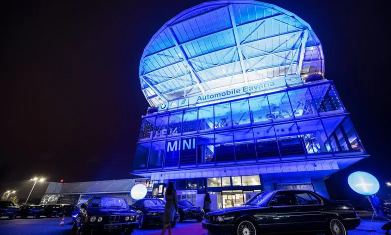 De 7 ori 7 – o şedinţă foto unică despre evoluţia limuzinei de lux BMW