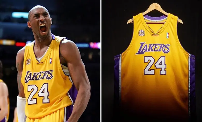 Tricoul lui Kobe Bryant poate ajunge la 7 milioane de dolari