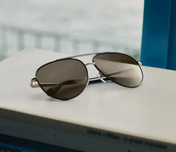 COS lansează o colecție în colaborare cu LINDA FARROW