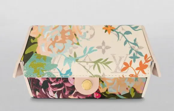 Set Floral Burger Box Coaster de la Louis Vuitton, disponibil pentru 2.600 de dolari