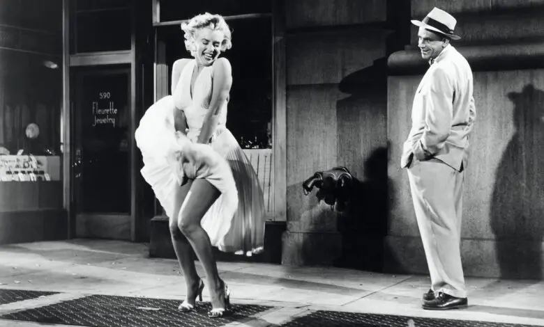 Cea mai scumpă rochie vândută vreodată la licitație a fost purtată de Marilyn Monroe în filmul „The Seven Year Itch”
