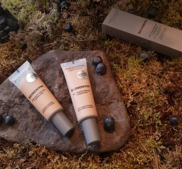 MÁDARA lansează în România Skinonym