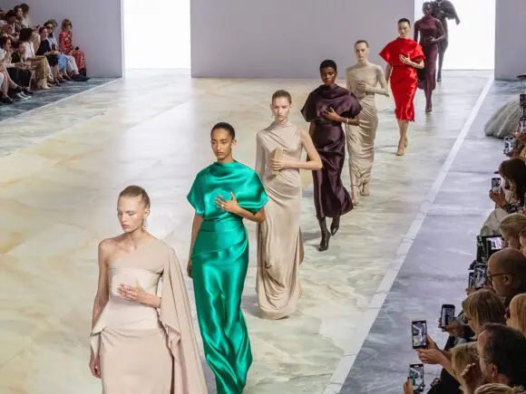 Noua colecție Fendi îmbină Haute Couture cu bijuteriile rafinate