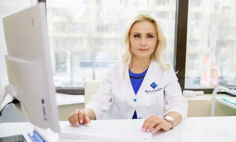 Uită de transpirația excesivă cu cel mai rapid și sigur tratament, la Skinmed Clinic!