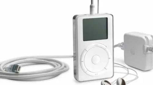 Un iPod din prima generație a fost vândut cu 29.000 de dolari