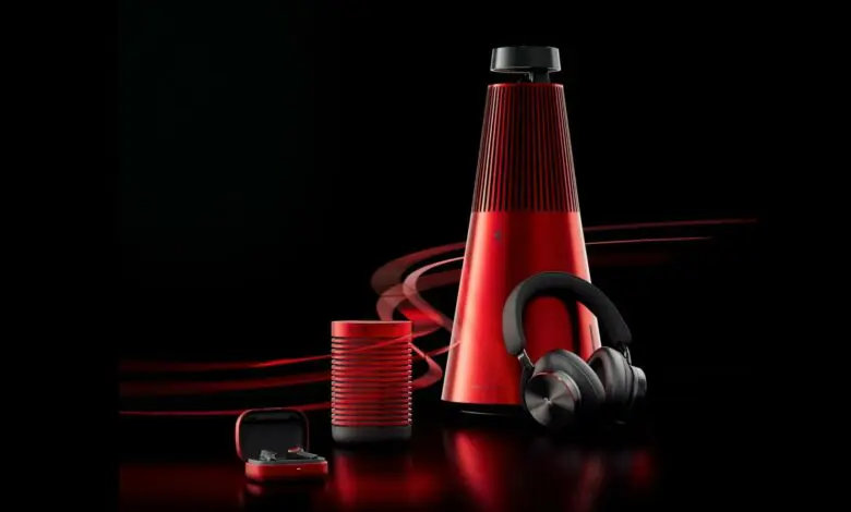 Bang & Olufsen lansează o nouă colecție de căști și boxe alături de Ferrari