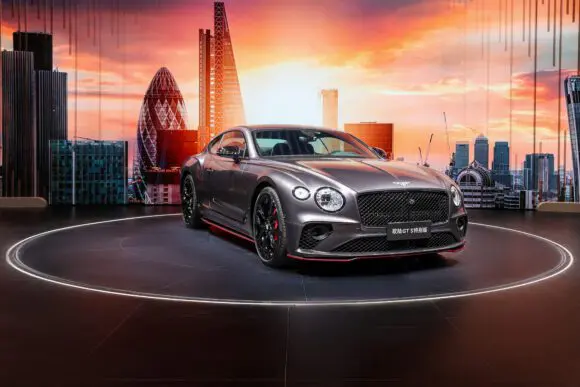 Sărbătoarea „grand tourer”-ului suprem: 20 de ani de Bentley Continental GT