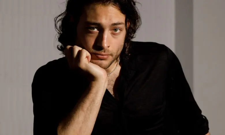 Toto Dumitrescu: „Mă consider capabil de a fi versatil”