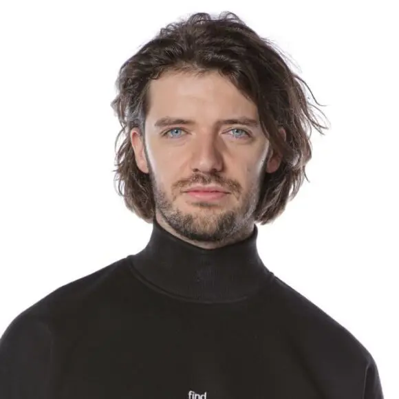 Ștefan Hamza: „Facem piese care nu doar se potrivesc corpului, ci și sufletului celui care le poartă”