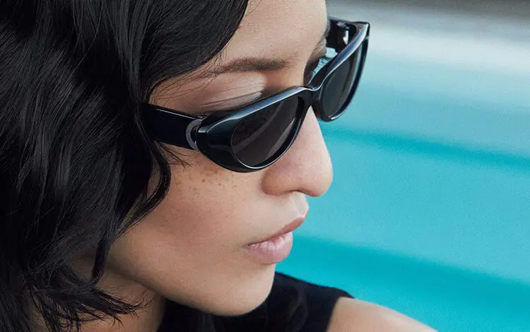 COS X LINDA FARROW, o colecție capsulă ce are ca inspirație nostalgia