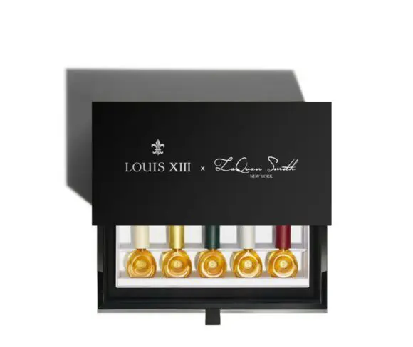LaQuan Smith lansează o colecție de accesorii în colaborare cu Louis XIII Cognac