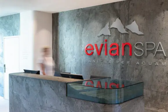 Primul evianSpa din Europa este inaugurat pe malul lacului Geneva