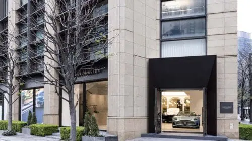 Aston Martin deschide primul flagship exclusivist din Asia