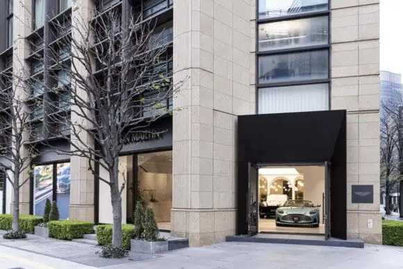 Aston Martin deschide primul flagship exclusivist din Asia