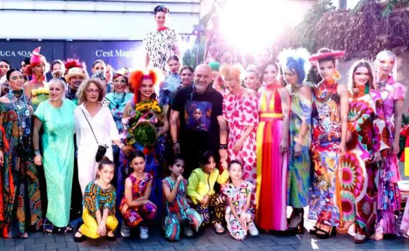 Raluca Soare lansează la București o nouă colecție: „C’est Magique!”