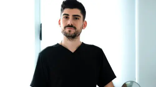 Dr. Adrian Pelinaru: „Lipoaspirația vibroasistată este în prezent cea mai eficientă intervenție chirurgicală de remodelare”