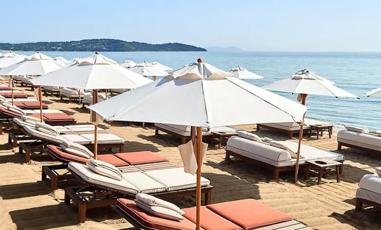 Loro Piana revine la Réserve à la Plage din Saint Tropez