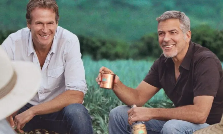 Brandul de tequila al lui George Clooney face echipă cu Cindy Crawford