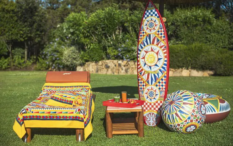 Sezonul estival din Sardinia se desfășoară sub semnătura Dolce&Gabbana