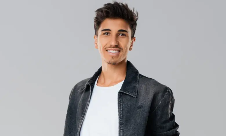 Sebastian Dobrincu: „Am reușit să ajung într-un punct în care sunt complet împăcat cu cine sunt”