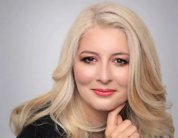 Oana Butunoi: „Îmi place să trăiesc cu zâmbetul pe buze”