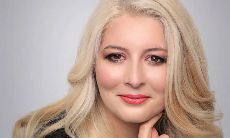 Oana Butunoi: „Îmi place să trăiesc cu zâmbetul pe buze”