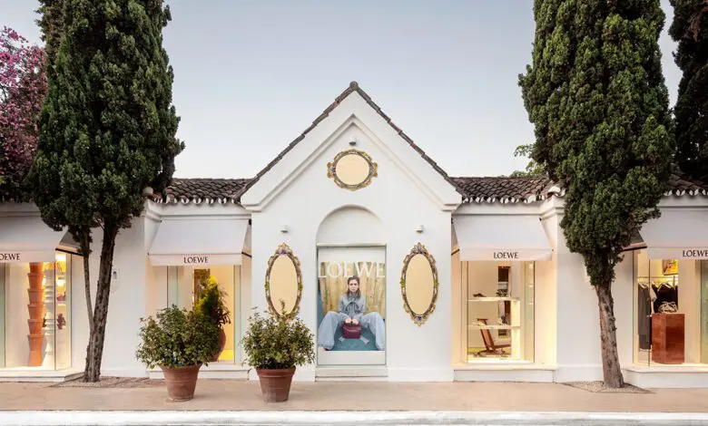 Loewe deschide un magazin exclusivist la Marbella Club