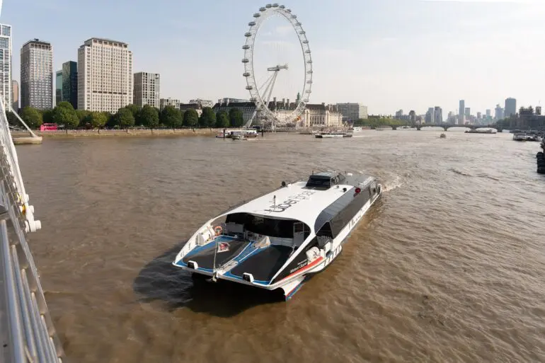 Uber Boat