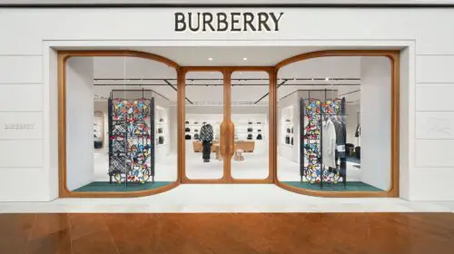 Burberry modernizează magazinul din Singapore
