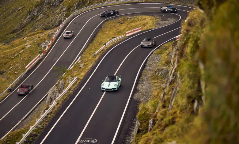 Cu Porsche pe Transfăgărășan: Aniversarea jubileului pentru celebrul drum prin introducerea noului 911 Carrera 4 GTS
