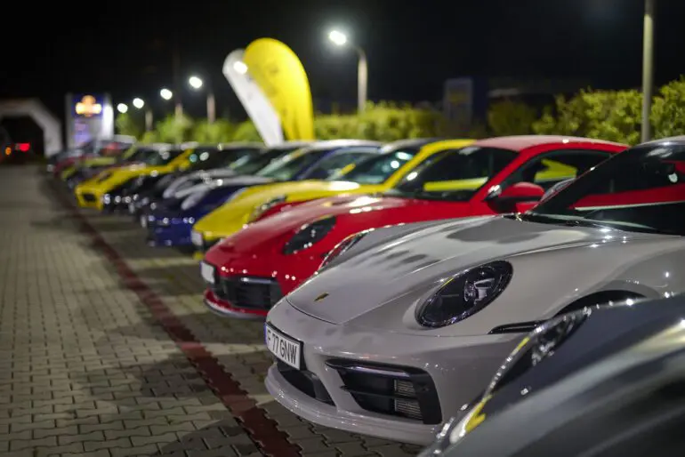 Porsche sărbătorește legendarul drum Transfăgărășan la cea de-a 50-a aniversare și oferă un Sneak Preview al celui mai nou 911 al său - Carrera 4 GTS