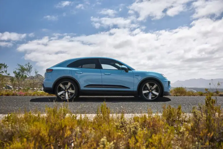 Noul Porsche Macan complet electric