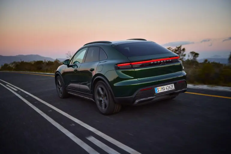 Noul Porsche Macan complet electric
